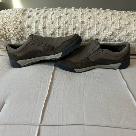 Merrell Men's Boulder Gray Brown Canvas Slip-On Loafers, like new condition - Picture 3 of 6